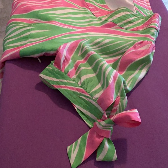 This Lilly needs no introduction. Pretty in pink - Picture 4 of 9